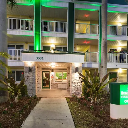 Hometowne Studios By Red Roof Fort Lauderdale-3
