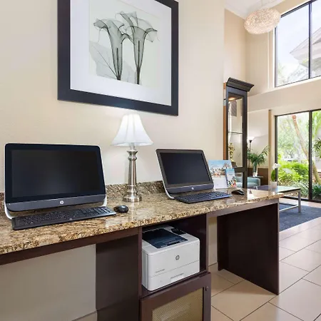 La Quinta By Wyndham Bonita Springs Naples North-2
