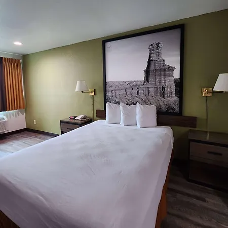 Super 8 By Wyndham Austin North/University Area-3