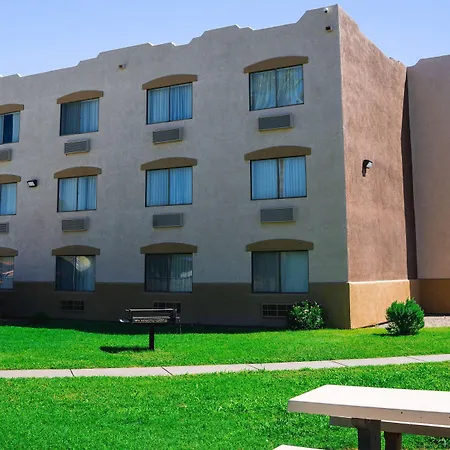 Super 8 By Wyndham Yuma-2