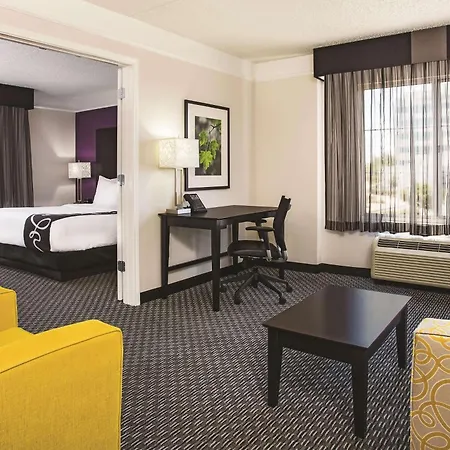 La Quinta By Wyndham Las Vegas Summerlin Tech-3