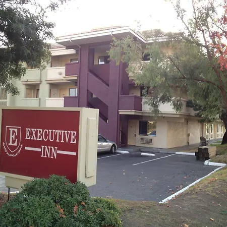 Executive Inn-3