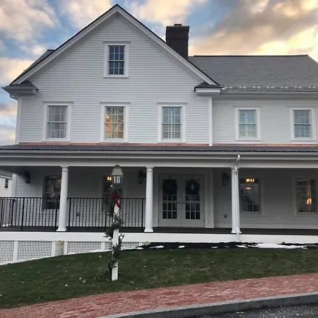 Publick House Historic Inn And Country Motor Lodge-3