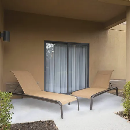 Courtyard By Marriott Lynchburg-2