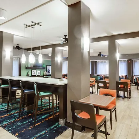 Hampton Inn Orlando International Drive Convention Center-3