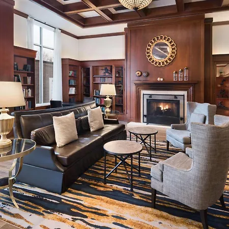 The Inn At Penn, A Hilton Hotel-3