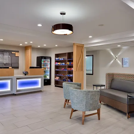 Holiday Inn Express Hotel & Suites North Kansas City By Ihg-2