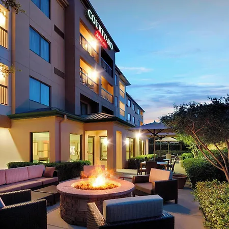 Courtyard Dallas Mesquite-3