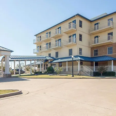 Quality Inn Tulsa-Downtown West-2