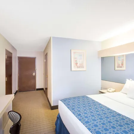 Microtel Inn & Suites By Wyndham-2