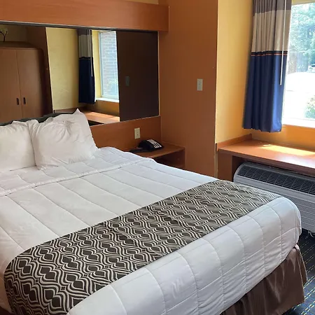 Microtel Inn & Suites Newport News-2
