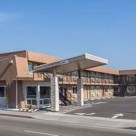 Days Inn By Wyndham Yosemite Area-2