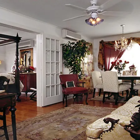 Sabal Palm House Bed And Breakfast-3