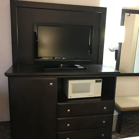 Clarion Pointe Medford-3