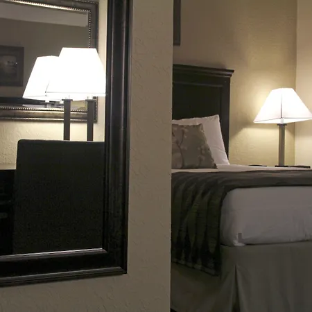 Grand View Inn & Suites-3