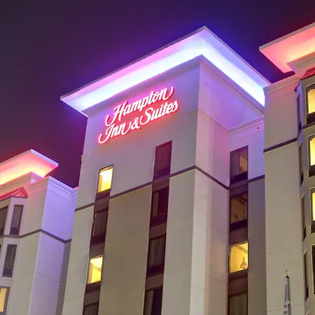 Hampton Inn & Suites Atlanta-Galleria-3
