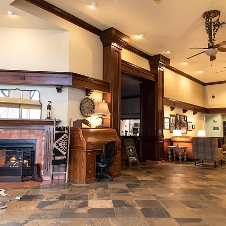Oxford Suites Pendleton-3