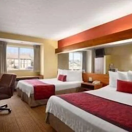 Days Inn & Suites By Wyndham Lafayette In-3
