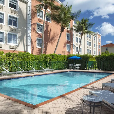 Spark By Hilton Miami Doral-3