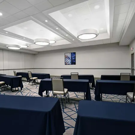 Embassy Suites By Hilton Detroit - Livonia/Novi-3