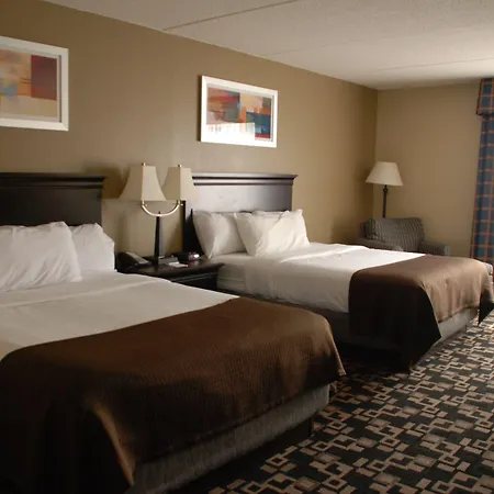 The Plaza Hotel And Suites-2