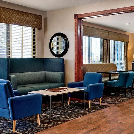 Hampton Inn Longmont-3
