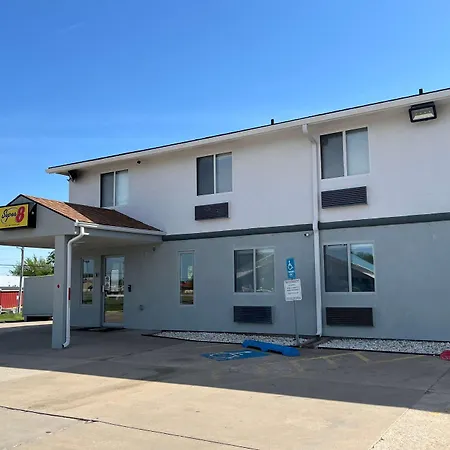 Super 8 By Wyndham Emporia-2