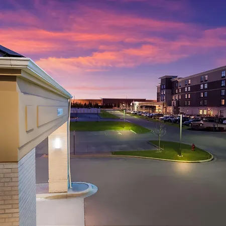 Sonesta Select Detroit Novi-2