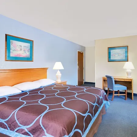 Super 8 By Wyndham Newburgh/West Point Stewart Intl Airport-2