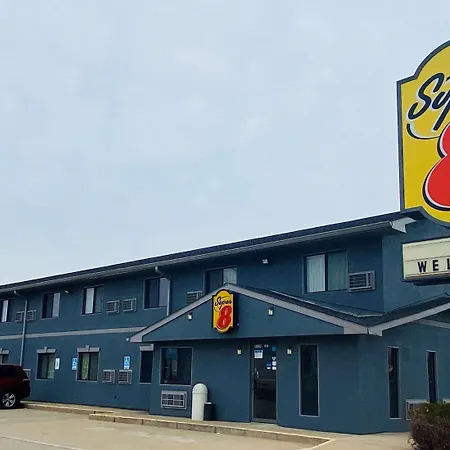 Super 8 By Wyndham Michigan City-3