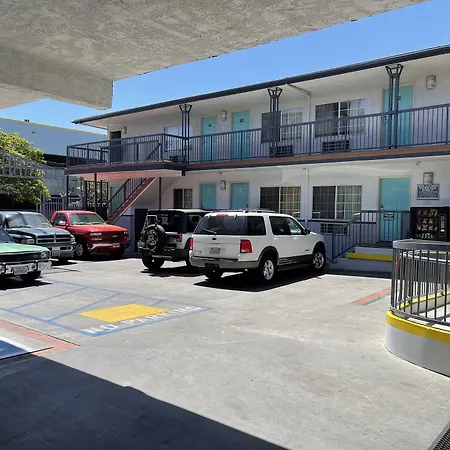 Hollywood Guest Inn-3