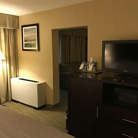Wyndham Garden Ann Arbor-2