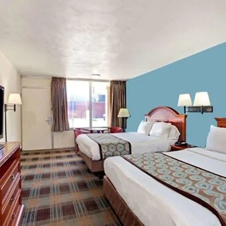 Super 8 By Wyndham Nashville/ Dntn/ Opryland Area-2