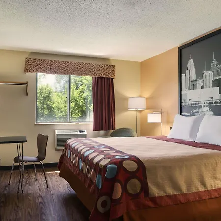 Super 8 By Wyndham Taylor/Detroit Area-3