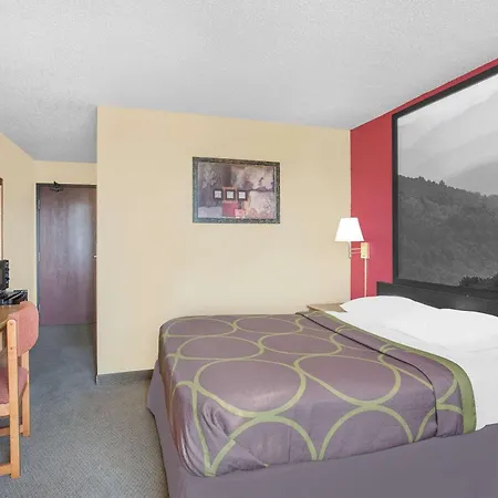 Super 8 By Wyndham Roanoke Va-2