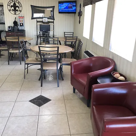 Super 8 By Wyndham Natchitoches-2