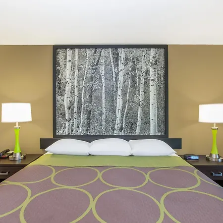 Super 8 By Wyndham Brookings-2