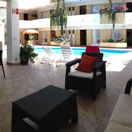 Hotel Azteca Inn-3