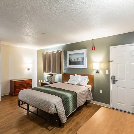 Hometowne Studios By Red Roof Atlanta - Chamblee-2