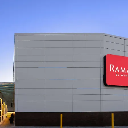 Ramada By Wyndham Bronx-3