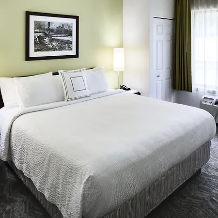 Springhill Suites Milford-3