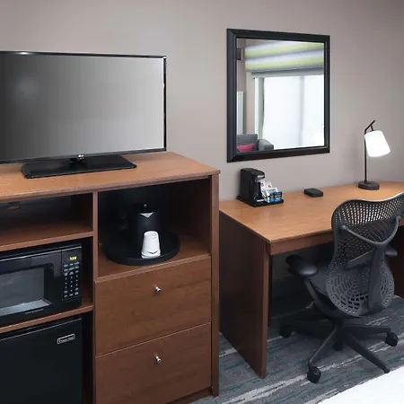 Hampton Inn & Suites Chicago North Shore-3