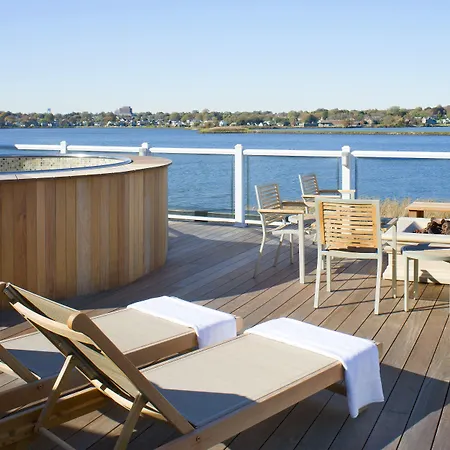 Newport Beach Hotel & Suites-2