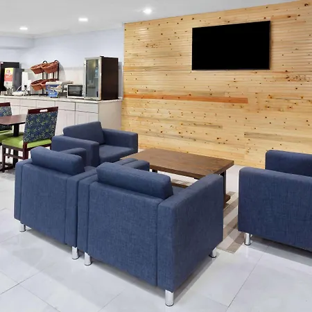 Days Inn & Suites By Wyndham Siler City-2
