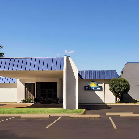 Days Inn By Wyndham Mccomb Ms-3