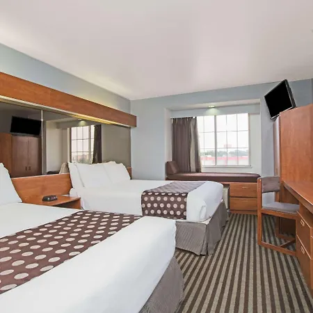Microtel Inn & Suites By Wyndham Garland/Dallas-2