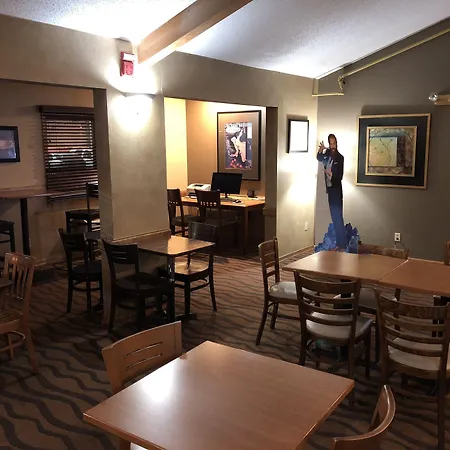 Americinn By Wyndham Fargo West Acres-3