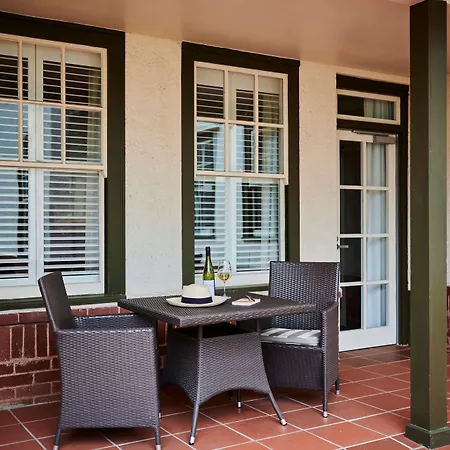 Hotel Kurrajong Canberra-2