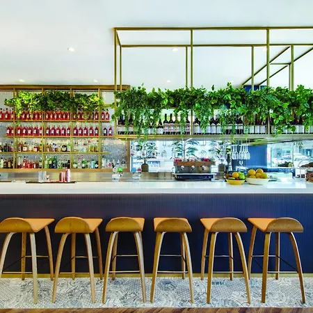Vibe Hotel Sydney-2