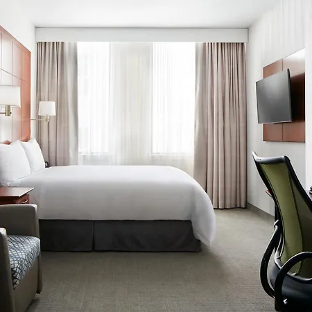 Central Loop Hotel-2